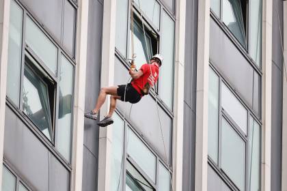 NICHS Abseil 039