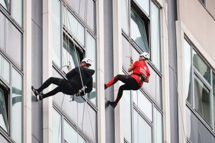 NICHS Abseil 072