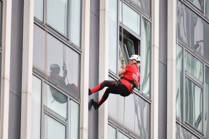 NICHS Abseil 080