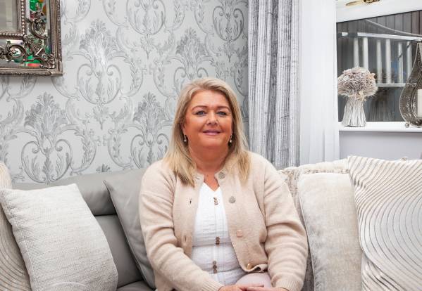 “Not being able to breathe is the scariest thing in the world.” – Newtownabbey woman shares her story of waiting on a double lung transplant at 48 years old